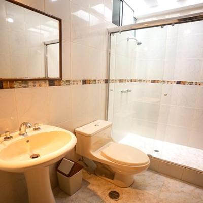 VENTA DE CASA DE 3 PISOS EN URB. LOS FICUS - PIMENTEL